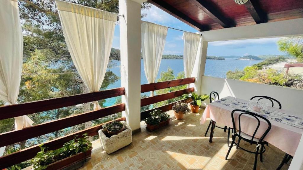 Lovely Apartments On The Private Beach - Island Korcula Prizba Exterior photo